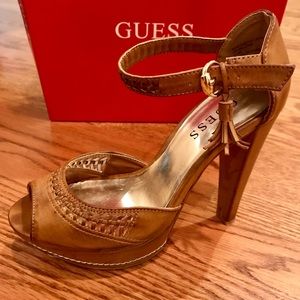 Guess platform sandals 6.5